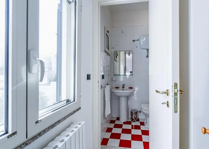 Guesthost - Centro Exclusive *